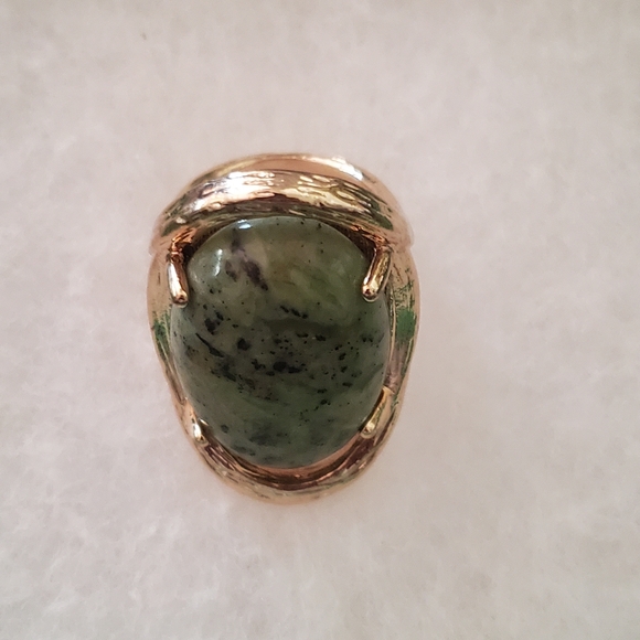 M+S Oval Jasper Cabochon Textured Gold Tone Statement Ring Size 6 - Picture 5 of 12